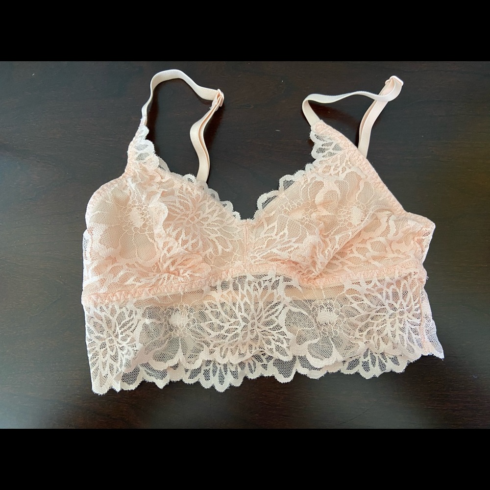 Victoria’s Secret light punk lace bralette! 💗